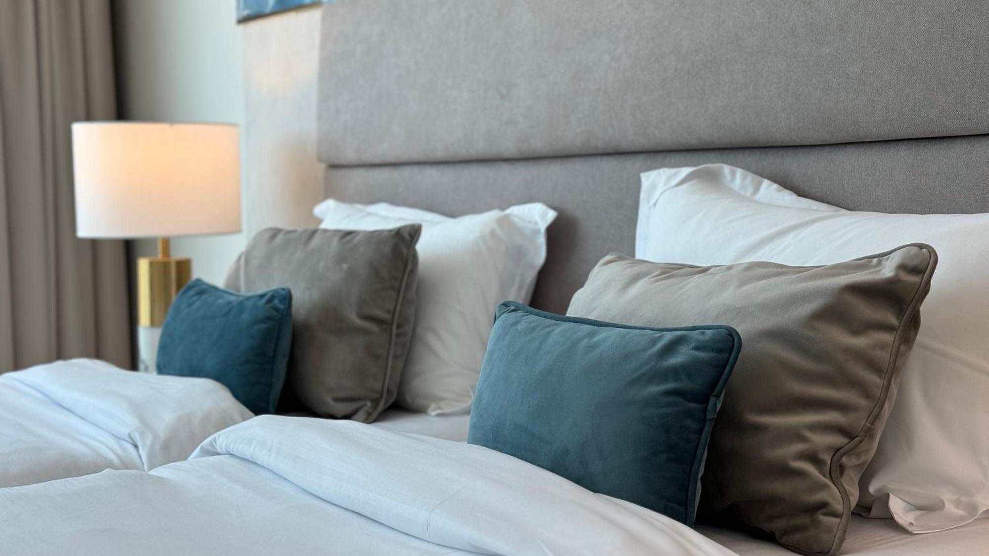 Magnificent - Damac Distinction Downtown Apartment ดูไบ ภายนอก รูปภาพ