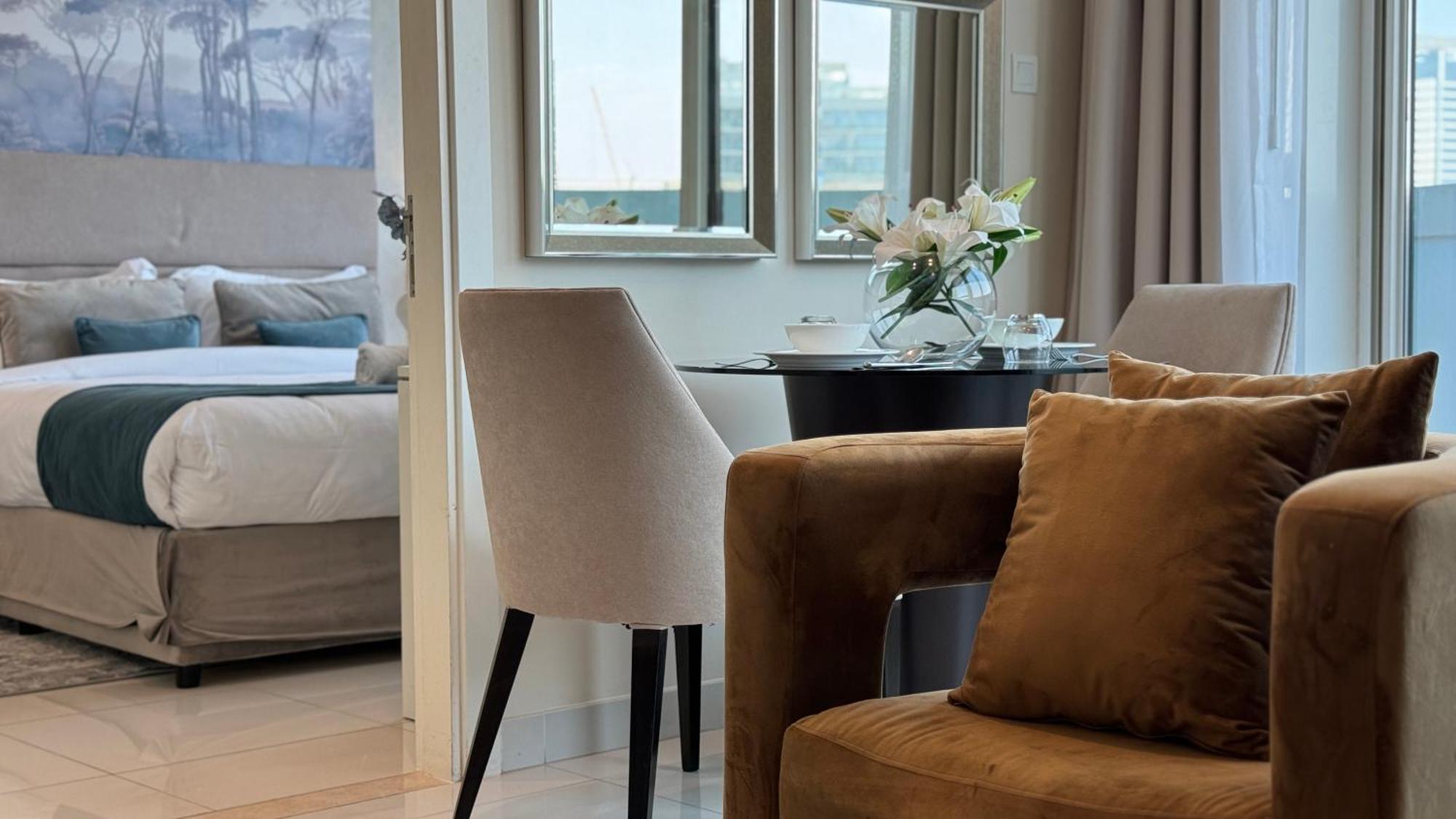 Magnificent - Damac Distinction Downtown Apartment ดูไบ ภายนอก รูปภาพ