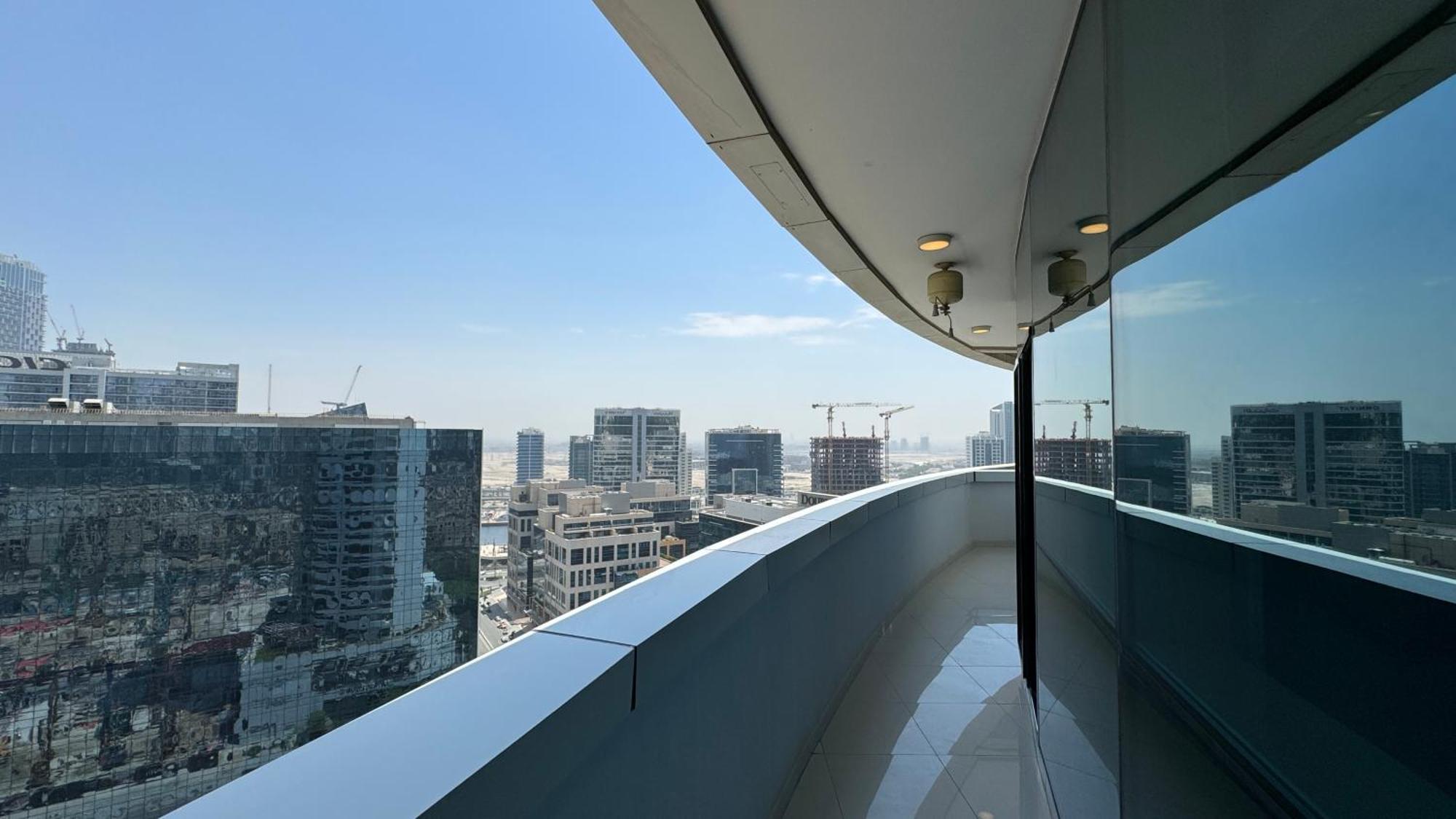 Magnificent - Damac Distinction Downtown Apartment ดูไบ ภายนอก รูปภาพ