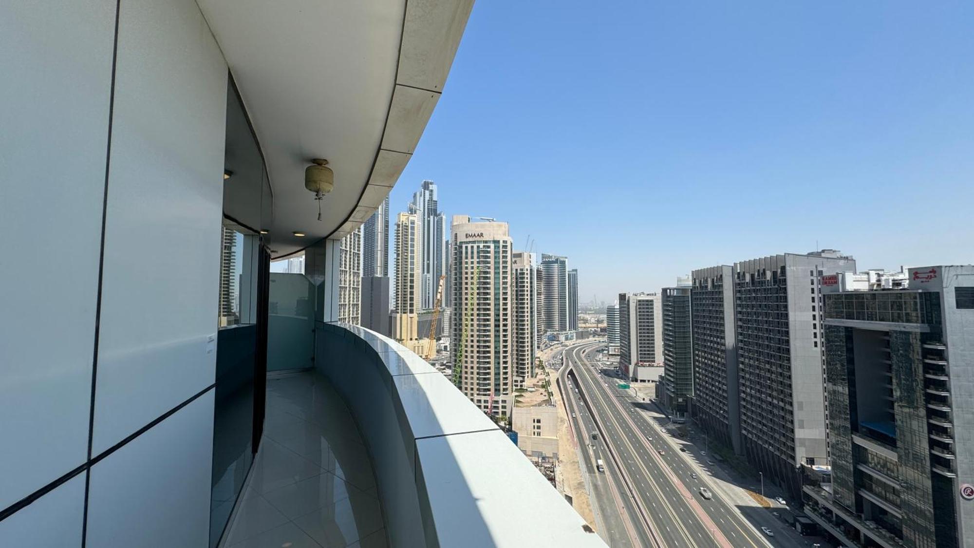 Magnificent - Damac Distinction Downtown Apartment ดูไบ ภายนอก รูปภาพ