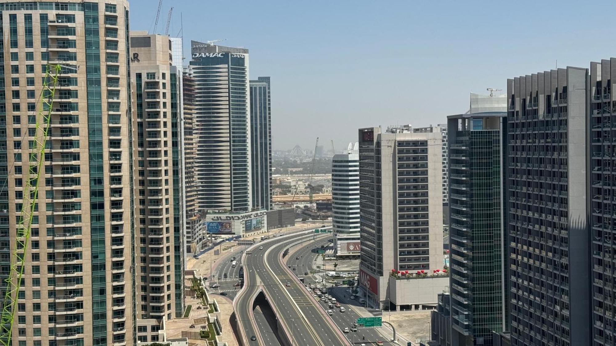 Magnificent - Damac Distinction Downtown Apartment ดูไบ ภายนอก รูปภาพ