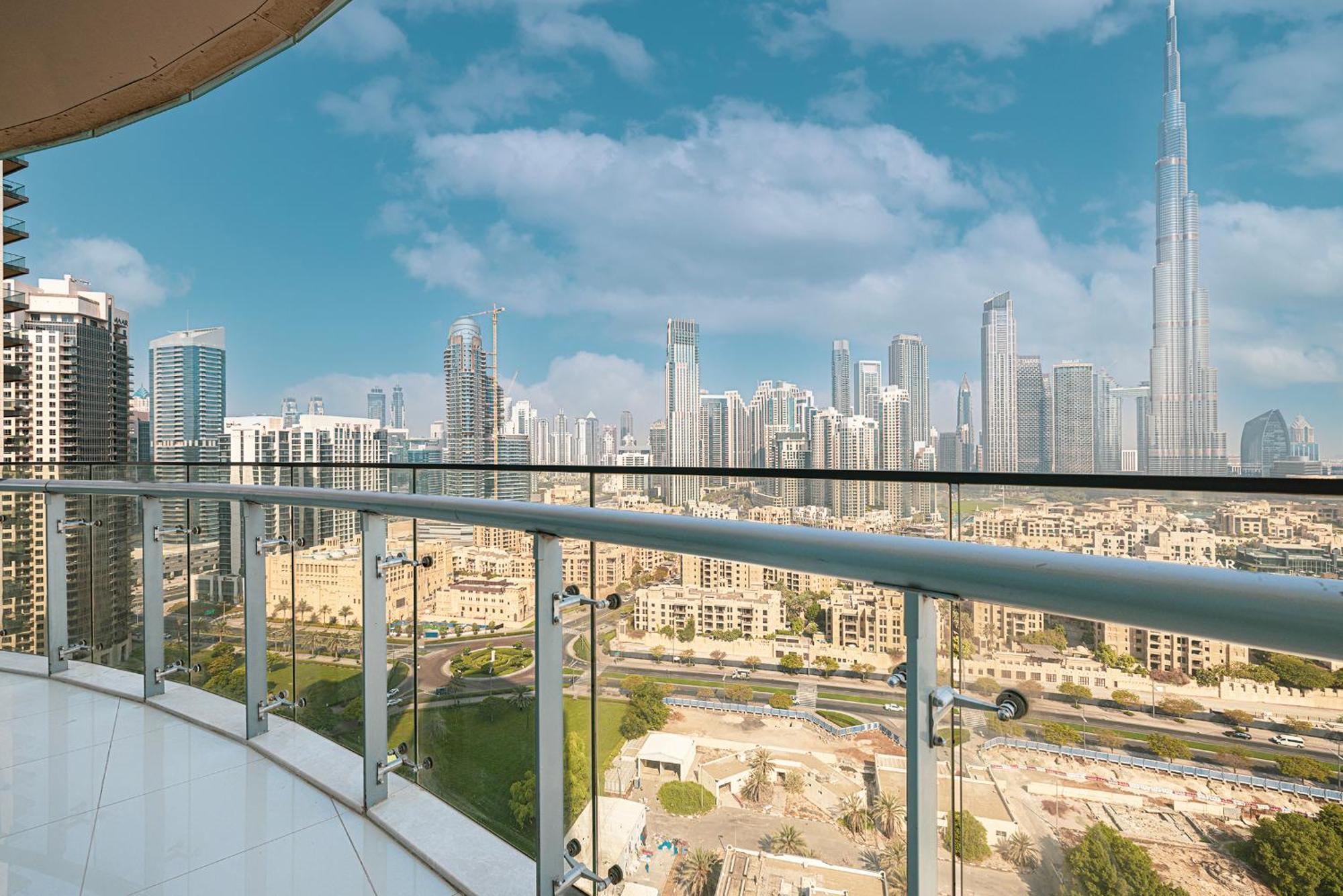 Magnificent - Damac Distinction Downtown Apartment ดูไบ ภายนอก รูปภาพ
