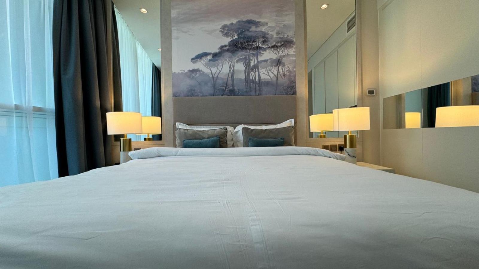 Magnificent - Damac Distinction Downtown Apartment ดูไบ ภายนอก รูปภาพ